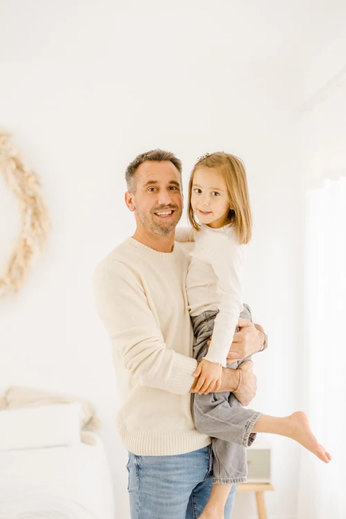 bonheur main enfant sourire amour